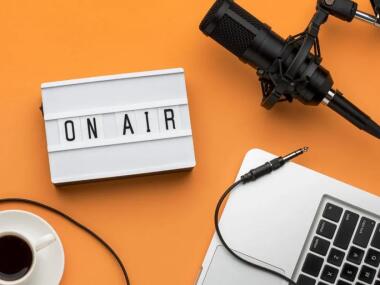 Radio VS Podcast: Voice in an Era of Disruption