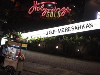 Sayap-sayap Patah “Holywings”